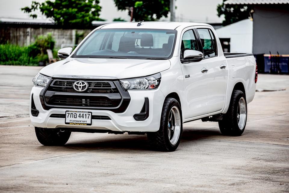 TOYOTA HILUX REVO 2.4 E DOUBLE CAB สีขาว ปี 2018 