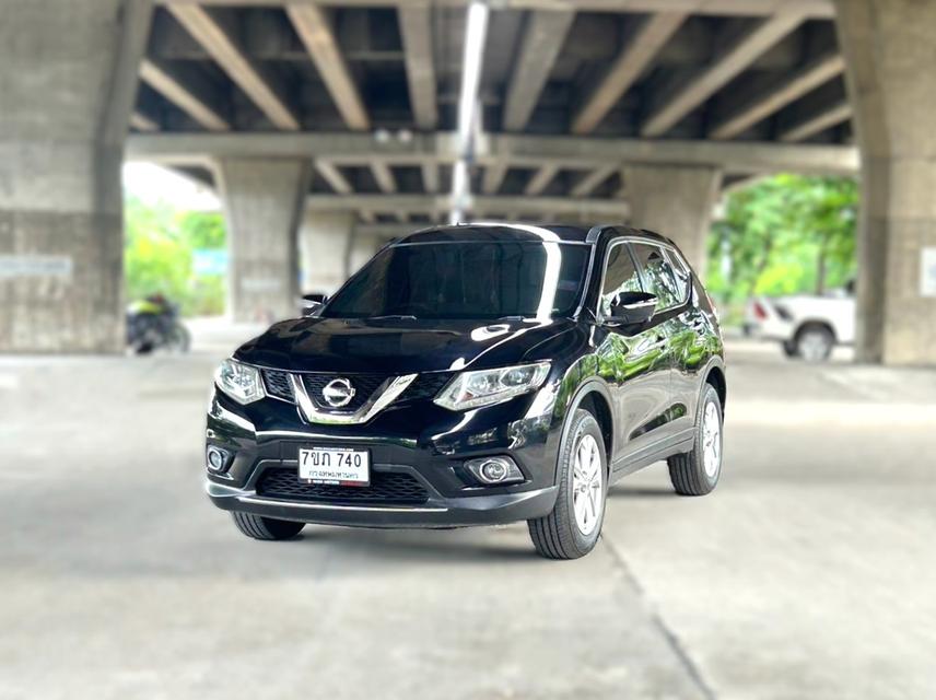 2015 Nissan X-TRAIL 2.0E รถสวยสภาพเยี่ยม