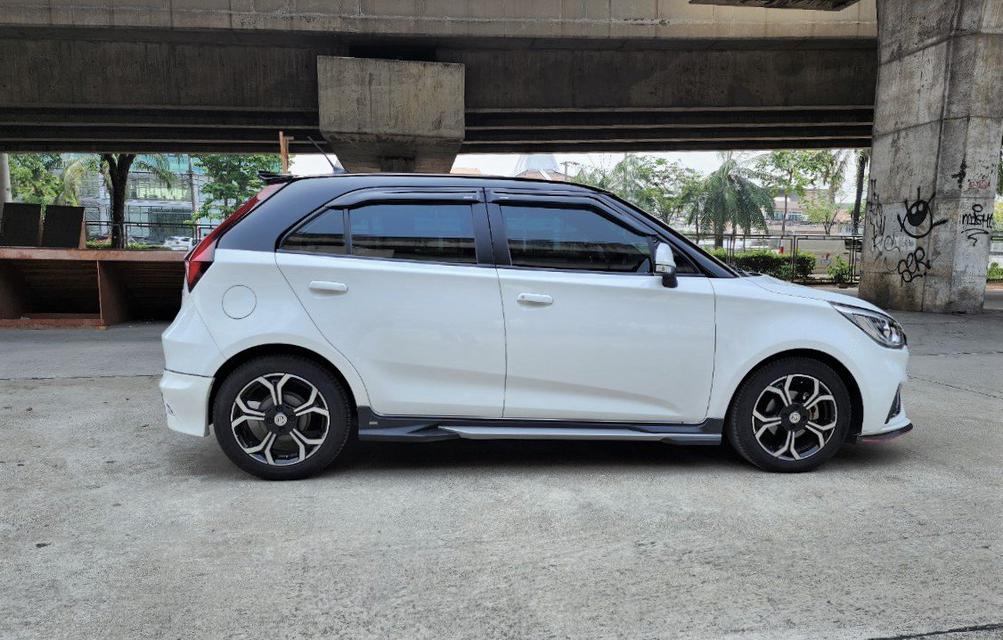 MG-3 1.5 X Sunroof A/T ปี 2019 4