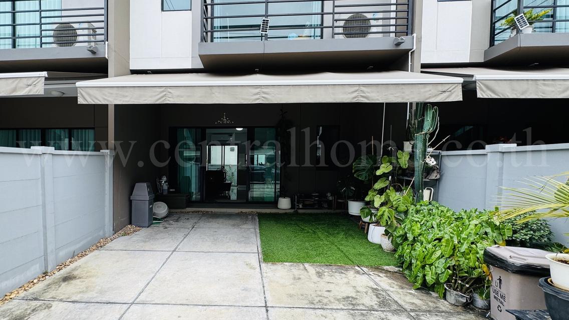 ทาวน์โฮม 3 ชั้น บ้านกลางเมือง รามอินทรา ต้นโครงการ พร้อมอยู่ 2