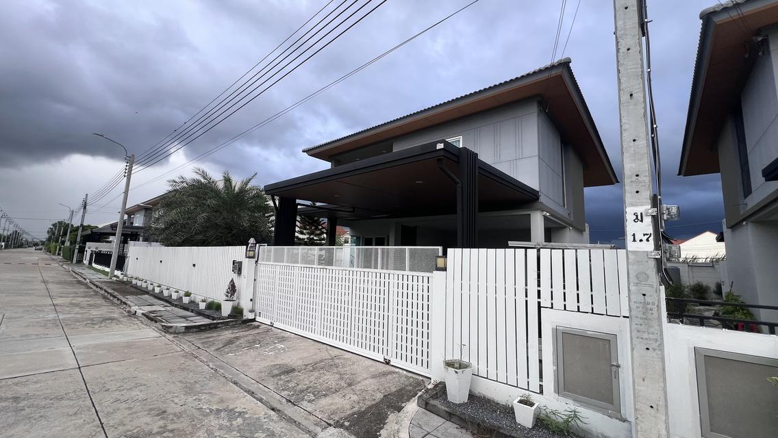 ขายบ้านเดี่ยว เนื้อที่ 108 ตรว  หนู่บ้าน ติด ถนน เลียบวารี หนองจอก โครงการ The extenso เลียบวารี 2