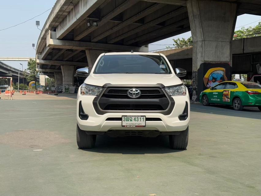 Toyota Hilux Revo Smart Cab 2.4 Entry MT ปี 2021