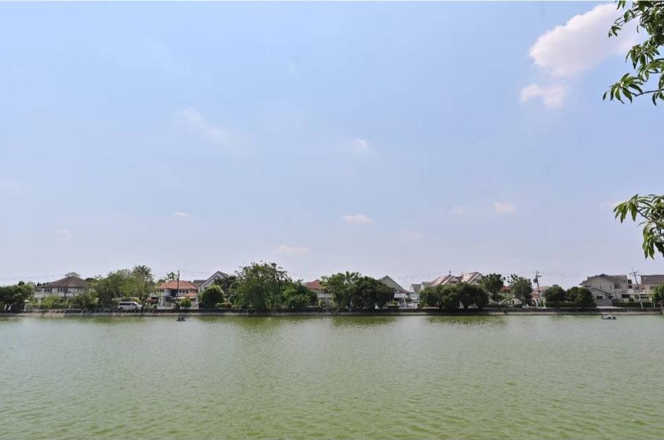 ให้เช่าบ้านเดี่ยว 3 นอน 2 น้ำ พื้นที่ 80 ตรว ใกล้ MRTน้อมเกล้า โรงเรียนเตรียมอุดม เฟอร์ครบ จอดรถ 2 คัน! บ้านหลังใหญ่ บรรยากาศดี เหมาะพักอาศัย 10