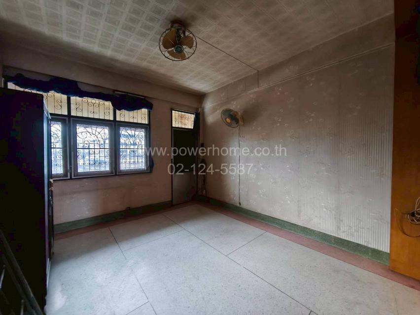 อาคารพาณิชย์ 3.5 ชั้น ถนนรถไฟตะวันตก ต.พระปฐมเจดีย์ อ.เมืองนครปฐม จ.นครปฐม 12