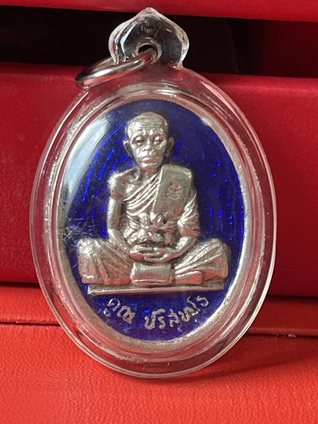  เหรียญหลวงพ่อคูณเนื้อเงินลงยาหน้าน้ำเงินรุ่นสร้างบารมี ปี 2536