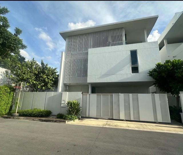 ขายบ้านเดี่ยวหรู 3ชั้น 74 ตร.ว.โครงการ VIVE เอกมัย รามอินทรา บ้านระดับลักชูรี่ฟังก์ชันครบ พร้อมลิฟท์โดยสาร ตกแต่งบิวท์อินทั้งหลัง เฟอร์นิเจอร์ครบ 1