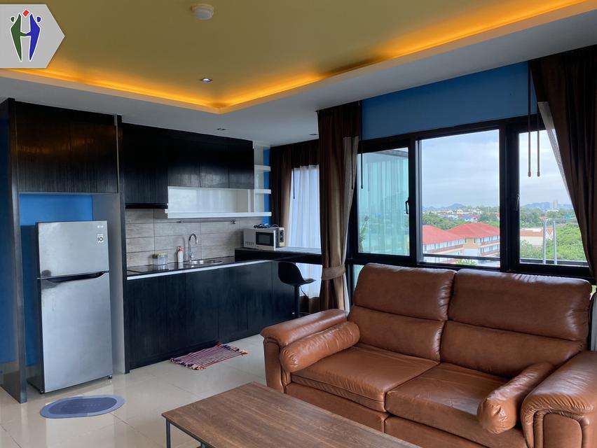 ให้เช่าคอนโดพัทยาใต้ 1 ห้องนอน ห้องมุม •	ขนาด 51 ตารางเมตร  1 ห้องนอน 1 ห้องน้ำ  •	ทีวี, 2 แอร์, ตู้เย็น •	บิ๊วอินครัวยุโรป เตาไฟฟ้า, เครื่องดูดควัน, 8