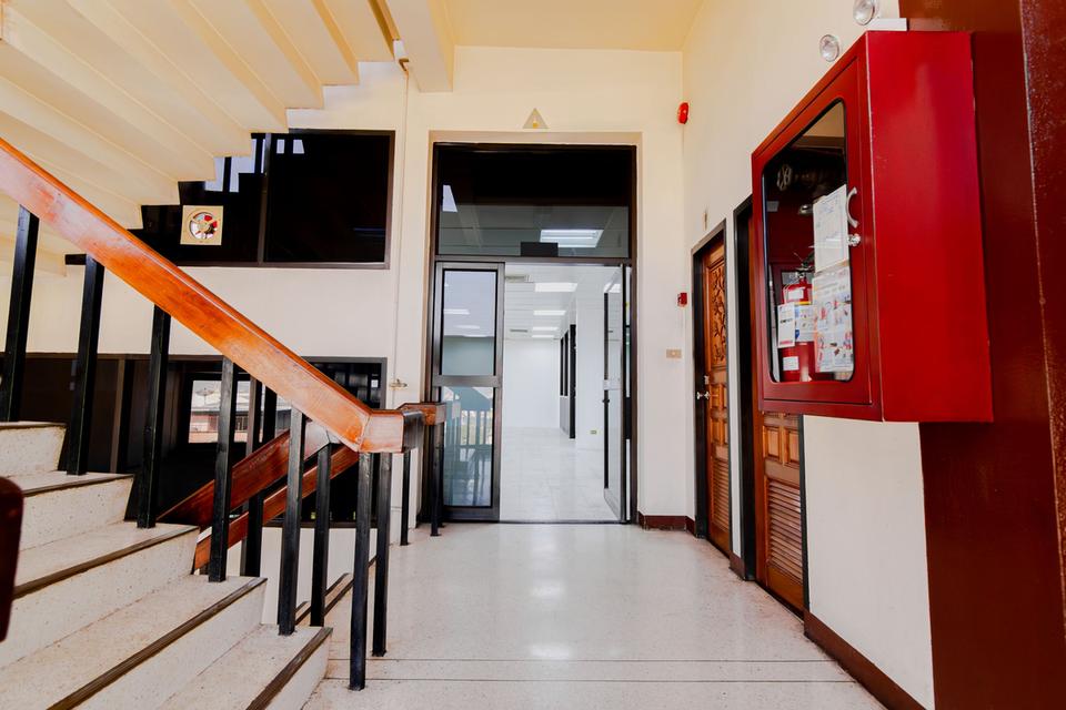 ให้เช่าพื้นที่ออฟฟิศ บนถนนบำรุงเมือง/ สำนักงาน (พื้นที่อยู่ชั้น 7-8 ) ค่าเช่า 40,000 บาท/ชั้น 2