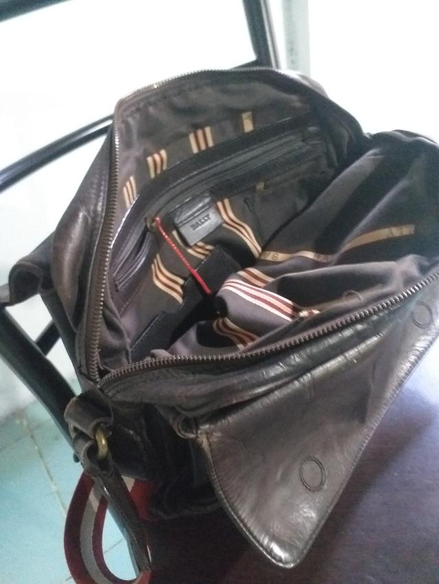 กระเป๋าสะพาย bally สีน้ำตาลมือสอง 7
