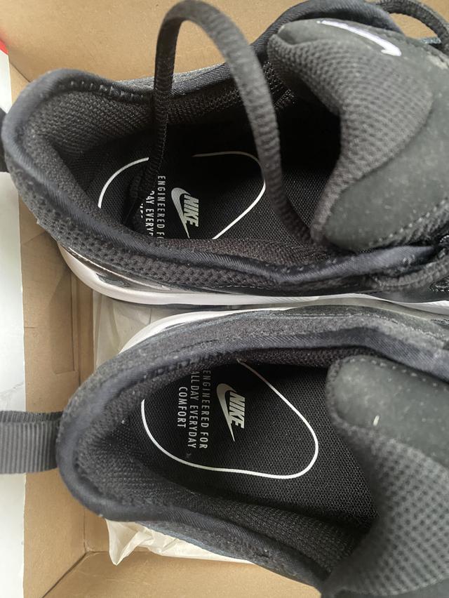 (ลดหนัก)Nike Air Max Graviton 8