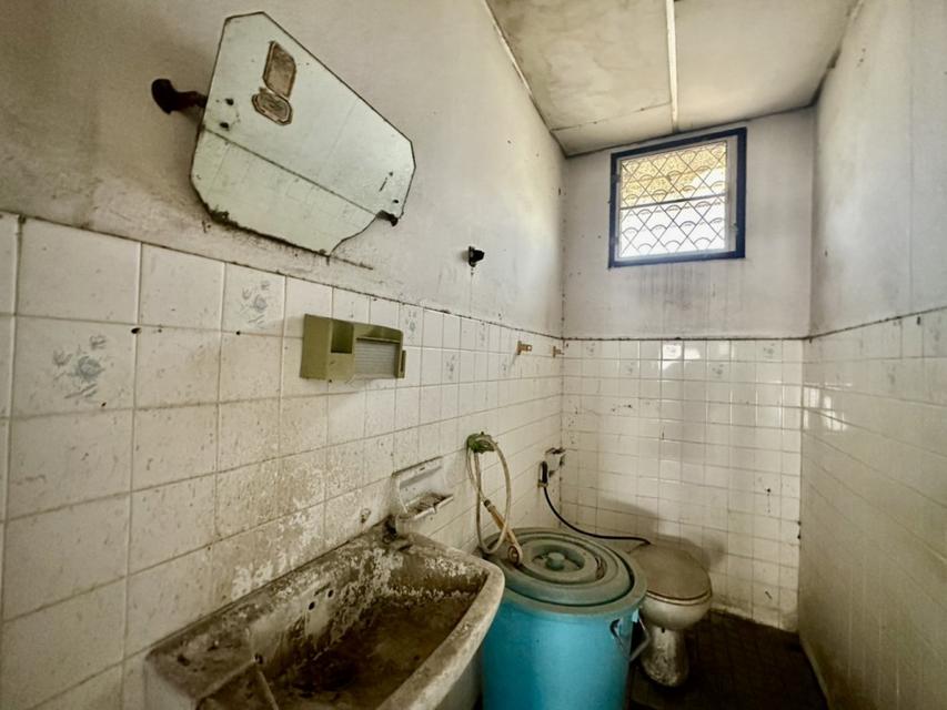 ✨ ขายบ้านแฝด 2 ชั้น หลังมุม – รุ่งสว่าง วิลเลจ 2 2 แปลงรวม ขนาดใหญ่ 70 ตร.ว. (35+35) ทำเลศักยภาพ ใกล้ MRT สายสีชมพู 6