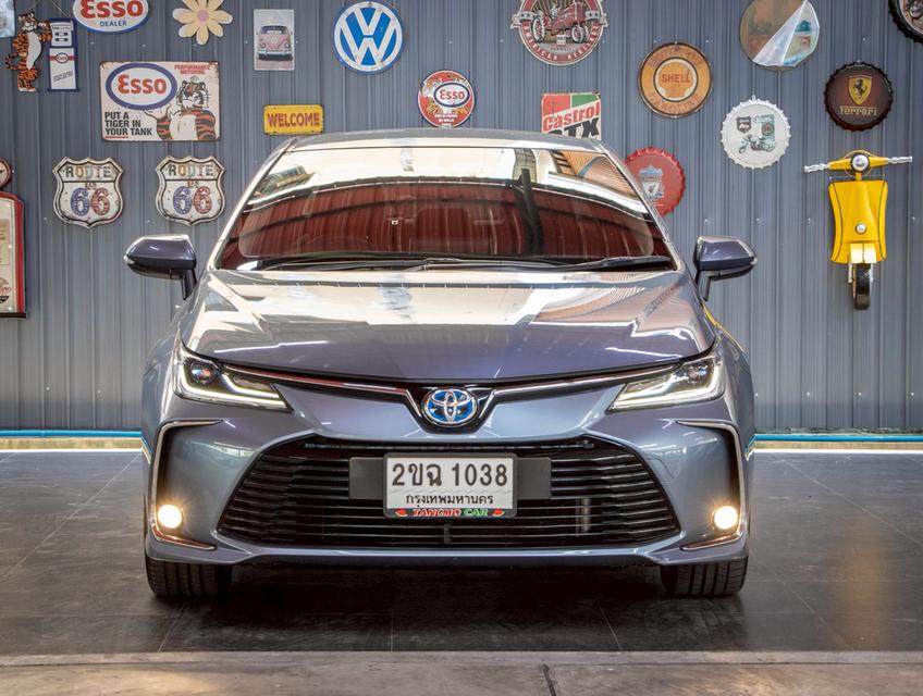 TOYOTA ALTIS 1.8 HYBRID PREMIUM ปี2021เครื่องยนต์ไฮบริด รถสวยพร้อมใช้งาน