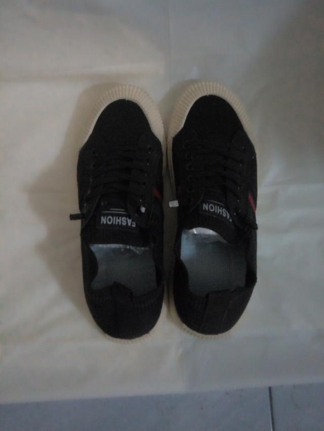 รองเท้าผ้าใบถนนลำลอง 3