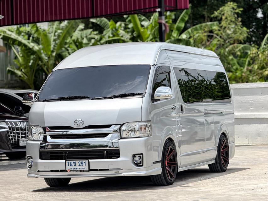 รหัสรถ WRT291 2017 TOYOTA COMMUTER 3.0 D4D โฉมปี05-19 สีเทา ดีเซล เกียร์ออโต้ VIP เต็ม