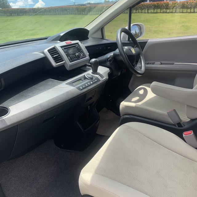 HONDA FREED 1.5 AUTO 10