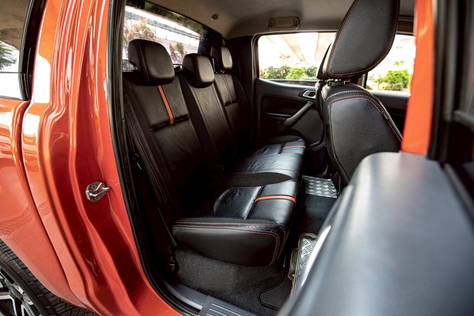 Ford Ranger 3.2 Wildtrak 4X4 Hi-Lander Double Cab เกียร์ AT ปี 2013 สีส้ม 14