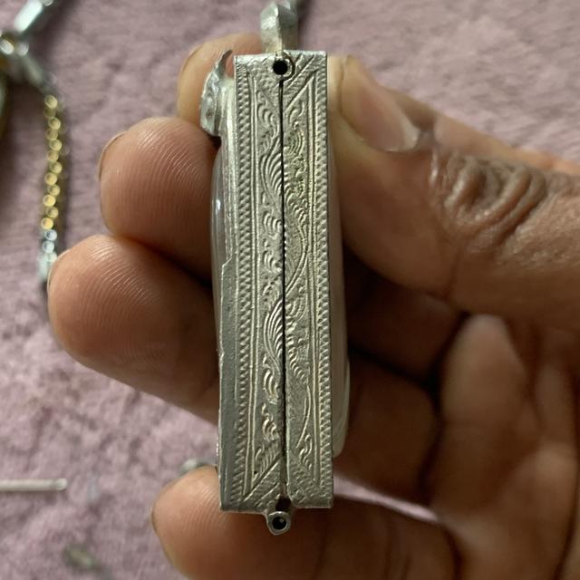 กรอบเงินแท้เก่า ใส่พระะสมเด็จ รูปที่ 3