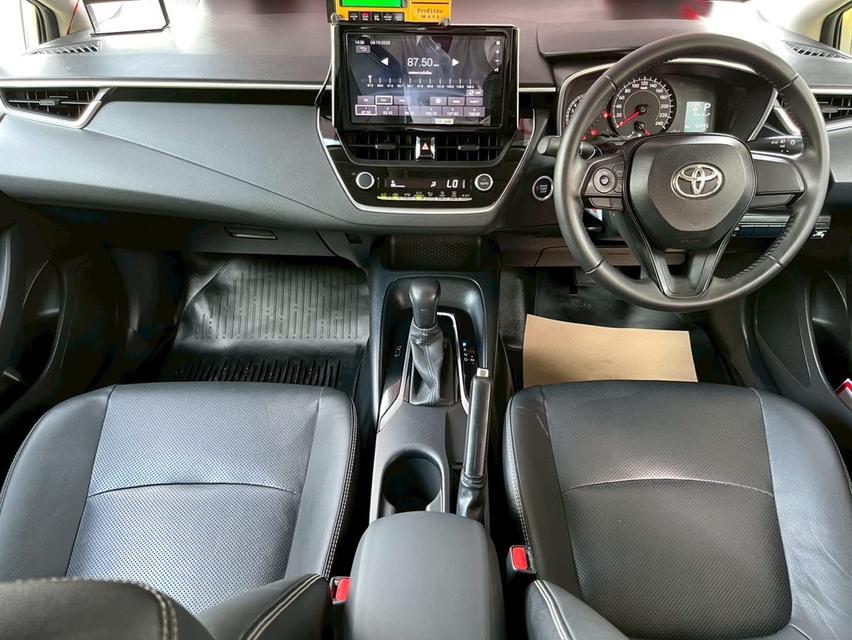 Toyota Corolla Altis 1.6  G ปี2024 เลขไมล์แท้ 35,xxx กม. เกียร์อัตโนมัติ เครื่องยนต์ เบนซิน / LPG  สี เหลือง-เขียว 4