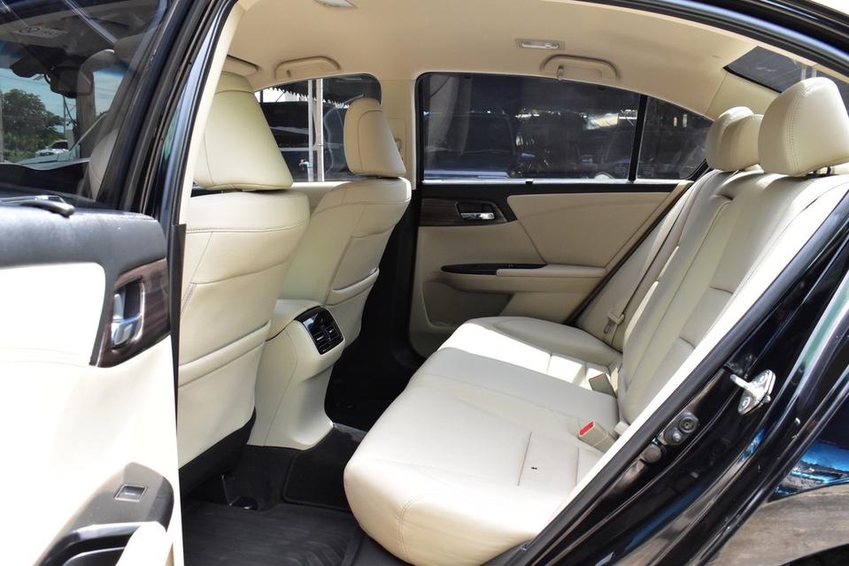รหัสรถ PB8669 HONDA ACCOR 2.0 EL AUTO 2017 เบนซิน 17