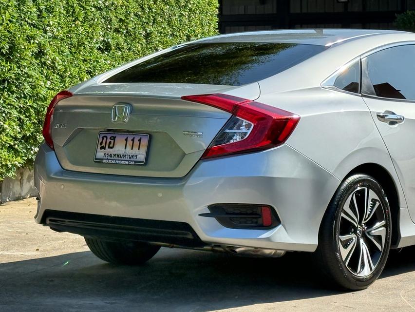 2018 HONDA CIVIC FC 1.5 TURBO รถมือเดียวออกป้ายแดง รถวิ่งน้อย เข้าศูนย์ทุกระยะ รถไม่เคยมีอุบัติเหตุครับ รูปที่ 8
