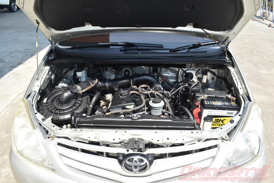 2010 TOYOTA INNOVA 2.0 G 3