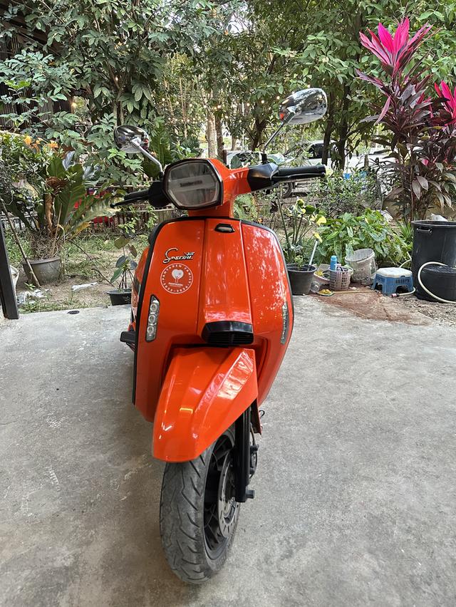 Lambretta V125 Special ปี 2021 สีส้ม 12