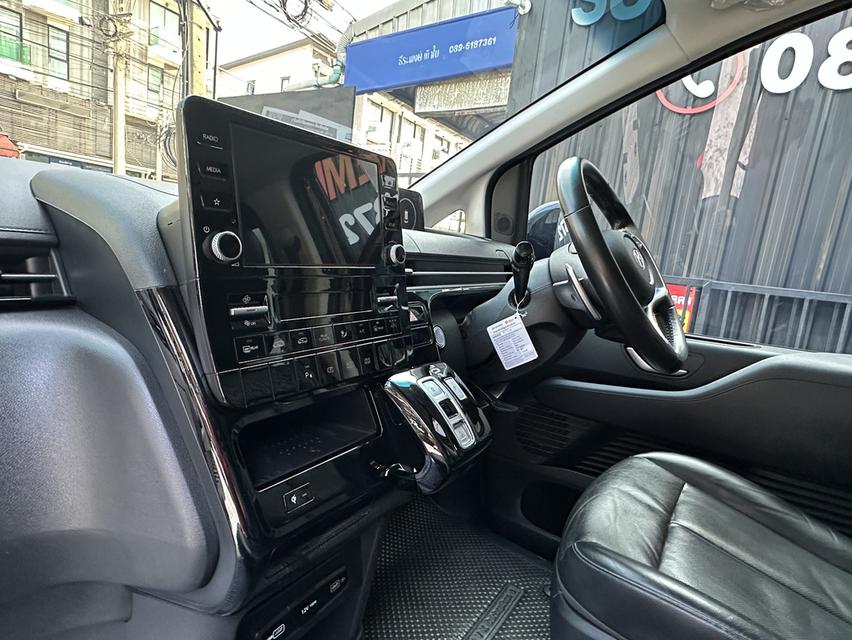 รถตู้ 11 ที่นั่ง HYUNDAI STARIA 2.2 SEL จดทะเบียนปี2022 ฝาท้ายไฟฟ้า บันไดข้างพับเก็บได้ รูปที่ 13