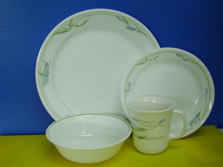 ชุดจานชามถ้วยคอเรล CORELLE 4 ชิ้น ลาย Blue Wreath ของใหม่และแท้จากสหรัฐ