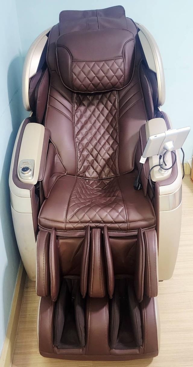 เก้าอี้นวดไฟฟ้า RESTER CEO สี Caviar Gold MODEL: EC-628K มือ 2 สภาพดีมาก (เหมือนใหม่) 10