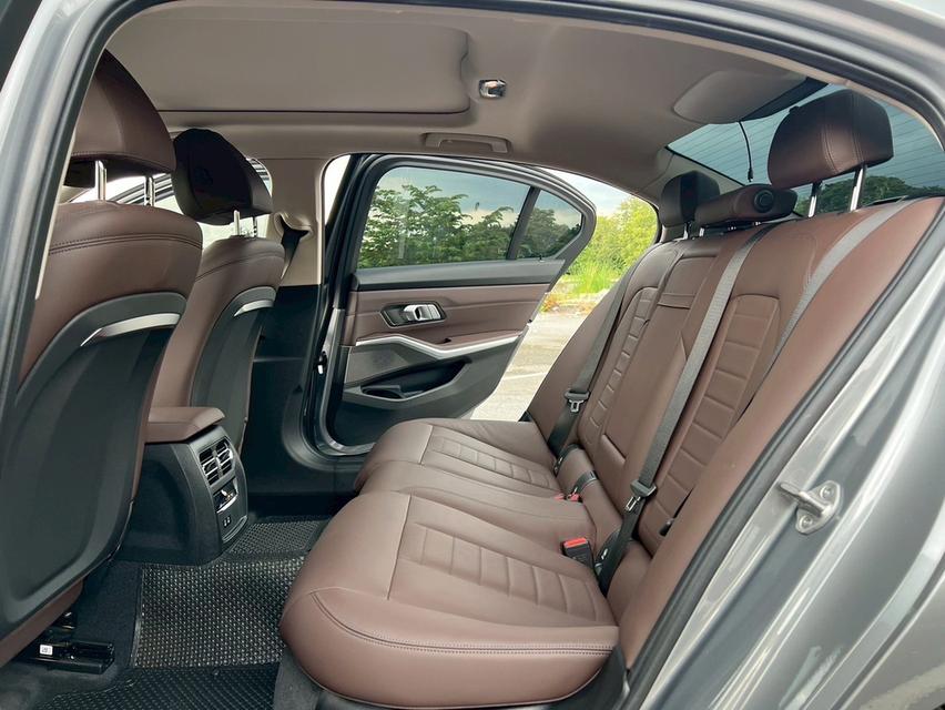 รหัสรถ AP94 BMW 320li M Sport G28 LCI สี Skyscraper Grey ปี 2024 จด 2025 12