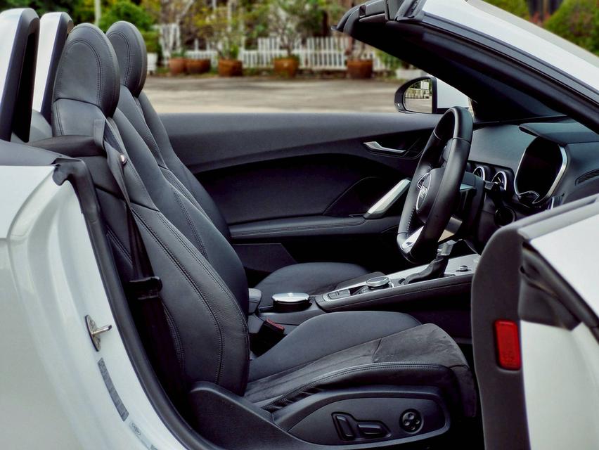 Audi TT 45TFSI Roadster ปี 2022 ไมล์ 19,000 km. 8