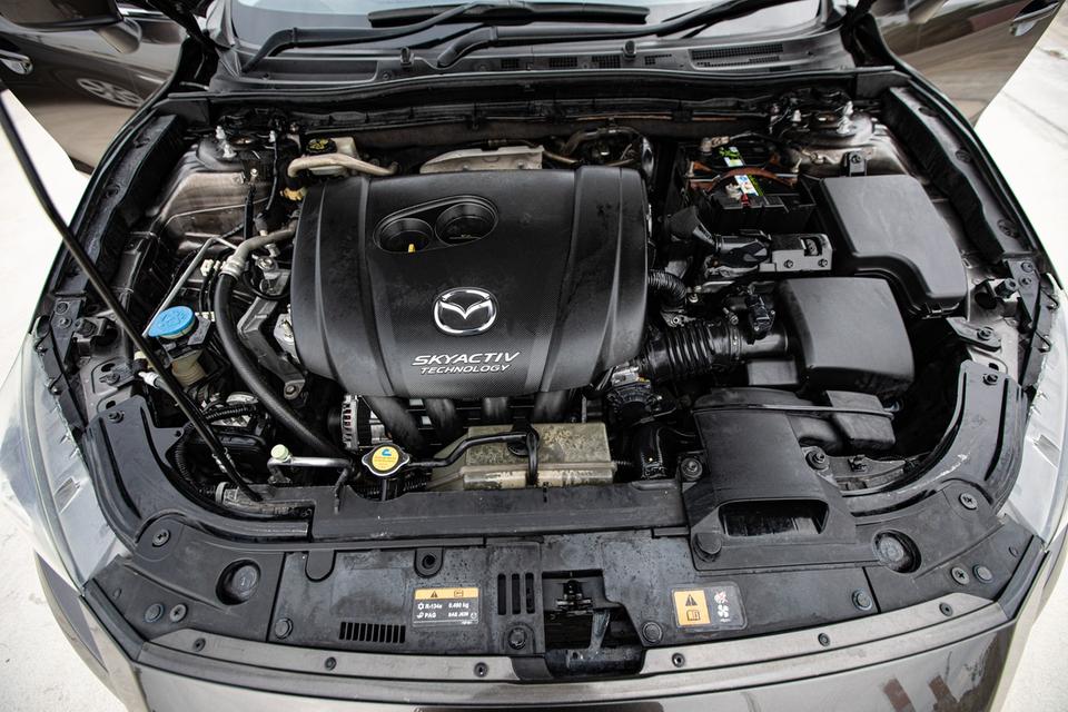 Mazda 3 Skyactiv 2.0S Hatchback ปี 2014 สีน้ำตาล  10