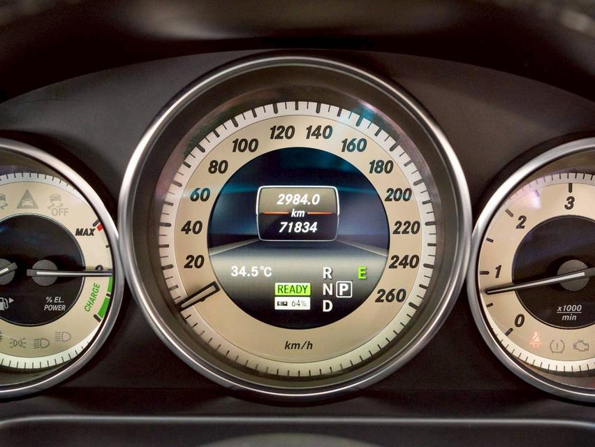 Mercedes-Benz E300 2.1 AMG Bluetec Hybrid (W212) ปี 2014 12