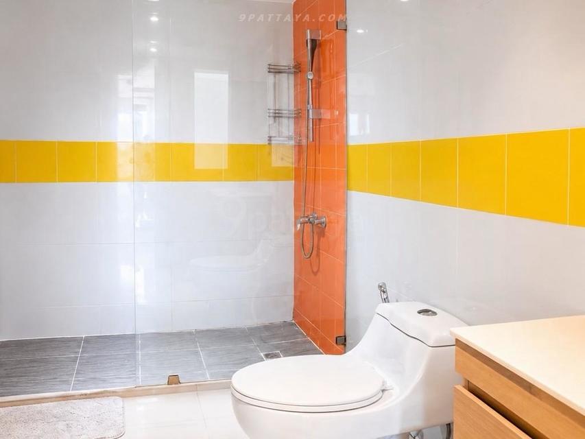 Urgent Sale — Spacious 1-Bedroom Condo at Nirvana, Thappraya RoadSpacious condo for urgent sale at Nirvana on Thappraya Road, located in the Pratumnak 13