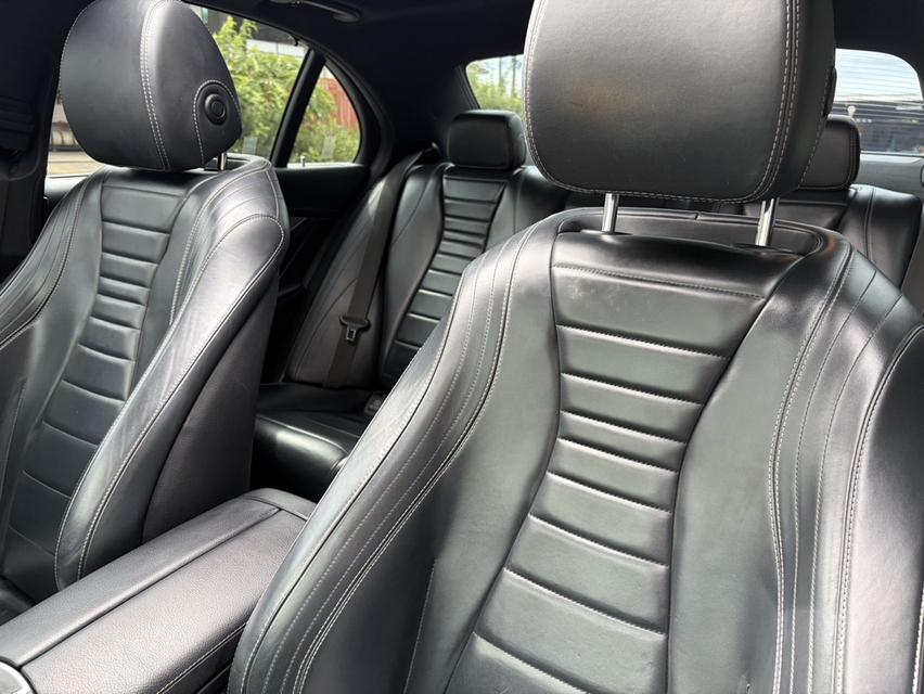 ปี2019 Mercedes-Benz E350e AMG Dynamic panoramic glass รูปที่ 14
