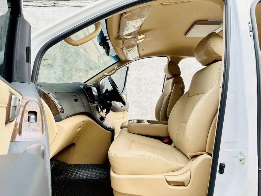 ขาย Hyundai H1 2.5Elite ปี22 13