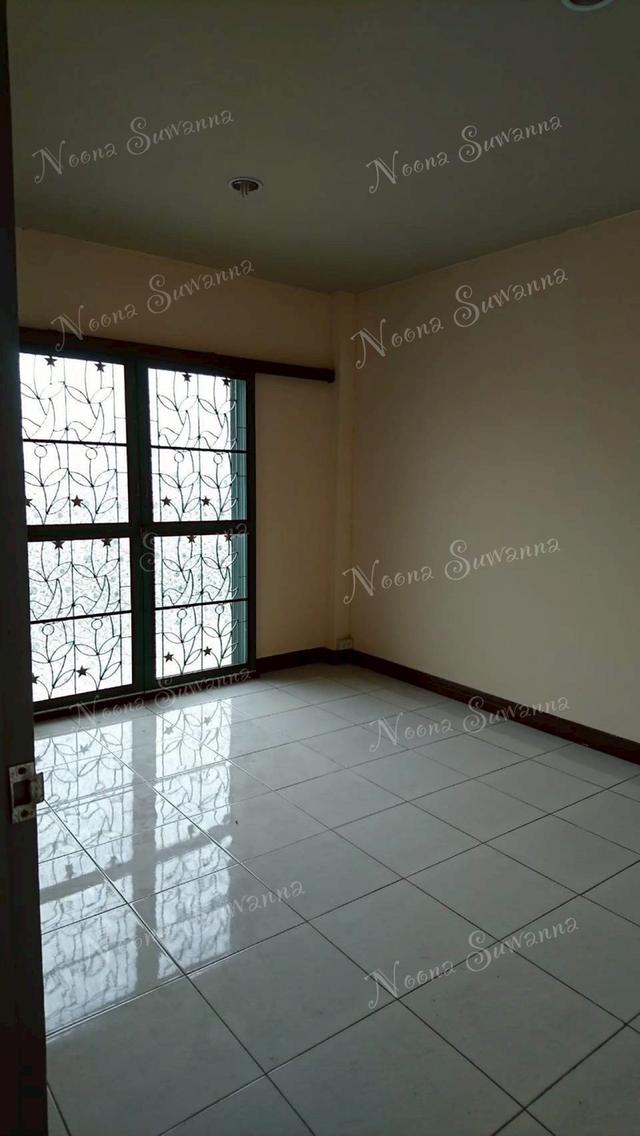 บ้านทาวเฮ้าส์ 2 ชั้น 23 ตารางวา 6