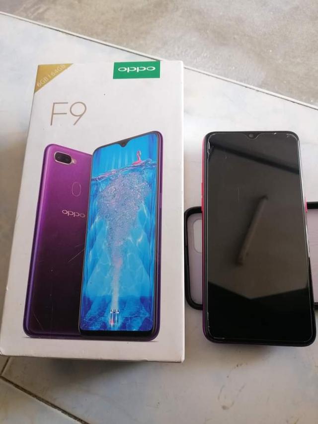 oppo F9 สีน้ำเงิน