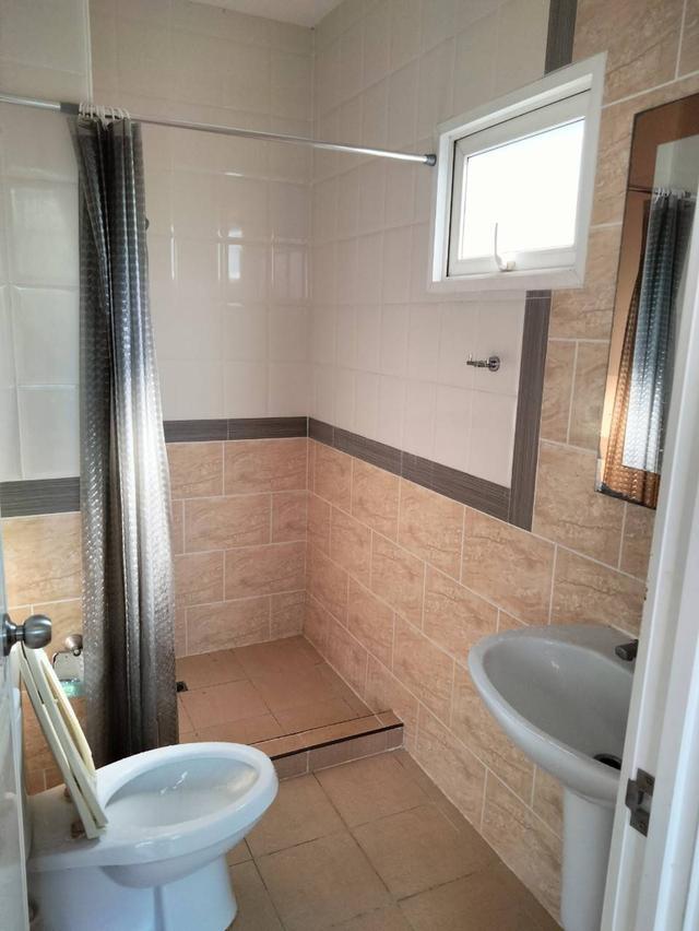 ขายทาวน์โฮม 2 ชั้น หมู่บ้านโกลเด้น ทาวน์ ลาดพร้าว ซอยนวมินทร์ 42 แยก 27 ถนนประเสริฐมนูกิจ แขวงคลองกุ่ม เขตบึงกุ่ม กรุงเทพ ขายราคา 4.30 ล้านบาท ให 14