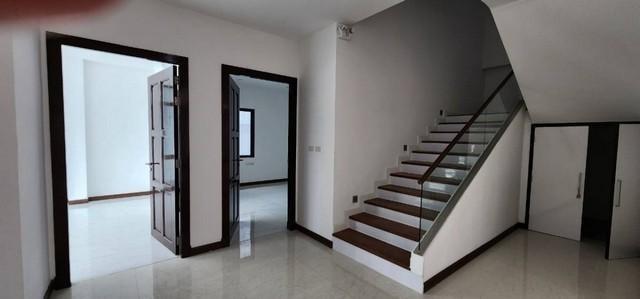 PB5379 ให้เช่าบ้านเดี่ยวหลังใหญ่ ซอยปรีดีพนมยงค์ เขตวัฒนา เหมาะอยู่อาศัยหรือทำออฟฟิศ  พื้นที่ใช้สอย 730ตารางเมตร 6