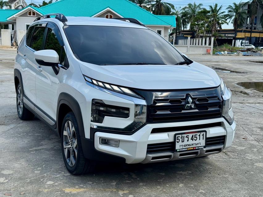 Mitsubishi Xpender 1.5 Cross AT สีขาว รูปย่อยที่ 3