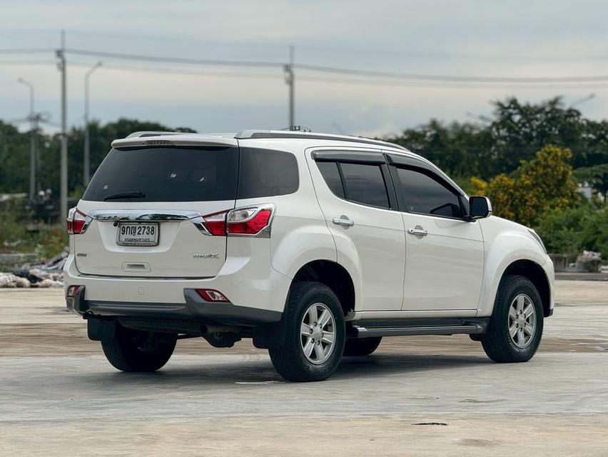 ISUZU MUX Y 14 Wagon 4dr 7st Auto 5sp RWD 2.5DCT(VGS,DVD) สีขาว ออโต้