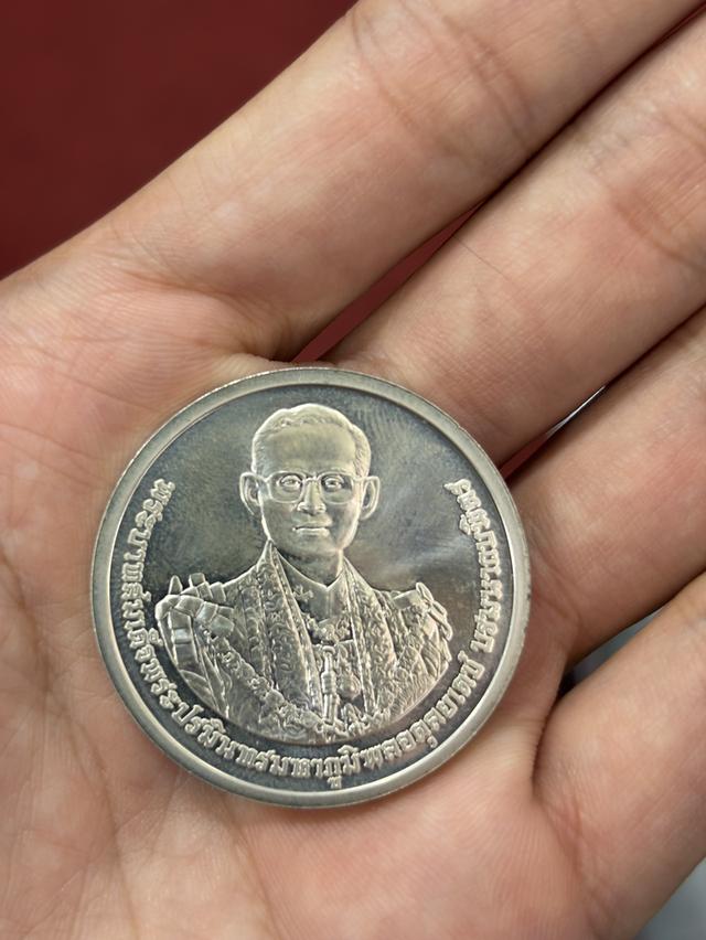 เหรียญเนื้อเงินร.9เเท้