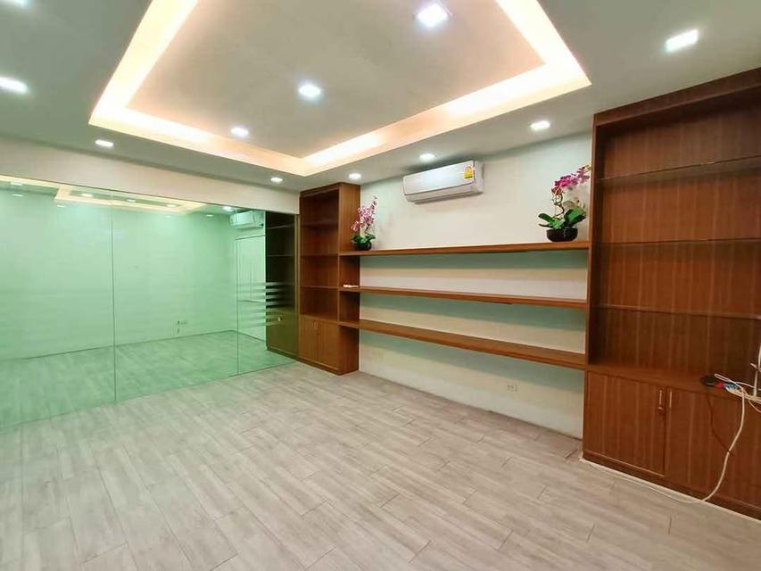 ให้เช่าออฟฟิศ อาคารสำนักงาน2ชั้น   (ลาดพร้าว87) ทะลุลาดพร้าว 101 ได้ ใกล้เลียบทางด่วนเอกมัย-รามอินทรา หลัง CDC  2