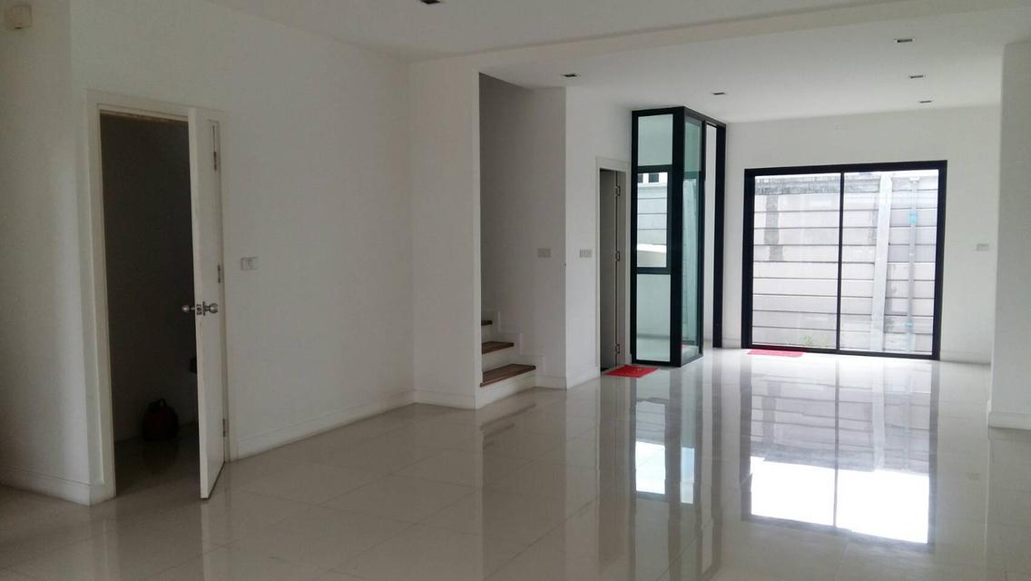 ทาวน์โฮม 2 ชั้น มือสอง สภาพนางฟ้า เจ้าของไม่เคยเข้าอยู่ 2