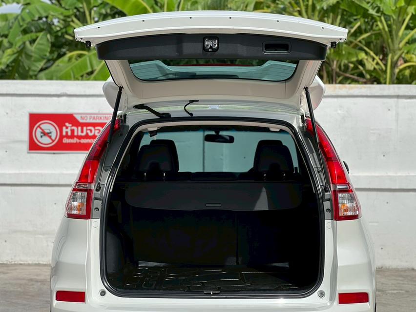 ปี 2015 HONDA CRV, 2.0 E (i-VTEC)โฉม ปี12-17 สีขาว เกียร์ออโต้ เครื่องเบนซินไมล์แท้ 137,530 km. คู่มือบุ๊คเซอร์วิสครบ 17