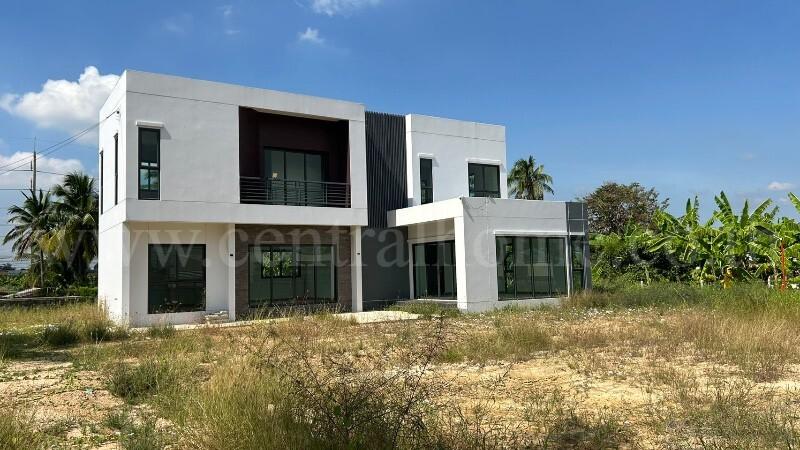 บ้านเดี่ยว พร้อมที่ดิน 1-2-52.4 ไร่ ติดถนนเพชรเกษม หนองโพ ราชบุรี 4