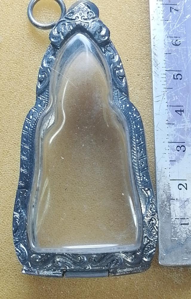 ตลับเก่าใส่พระหูยานพิมพ์ใหญ่