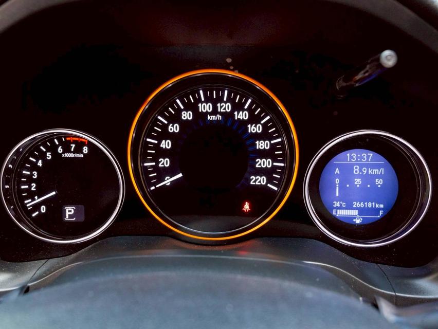 Honda HR-V 1.8 EL ปีจด 2015 16