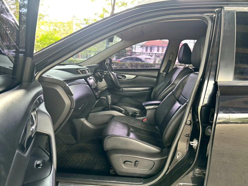 ขายรถ nissan  X-Trail 2.0V 4WD ปี 2016 สีดำ เกียร์ออโต้ รูปที่ 12